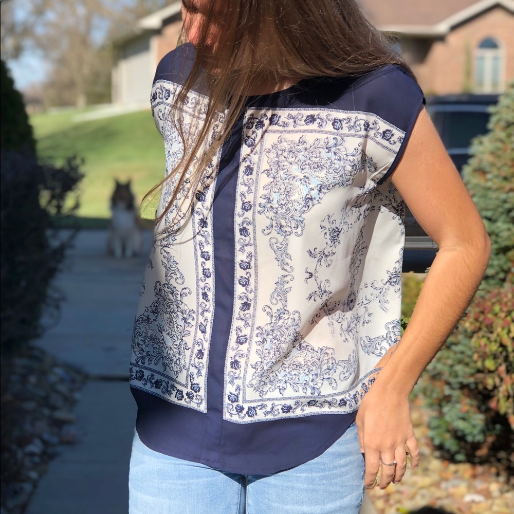 Kenar Capped Sleeve Blue Floral/Patterned Top